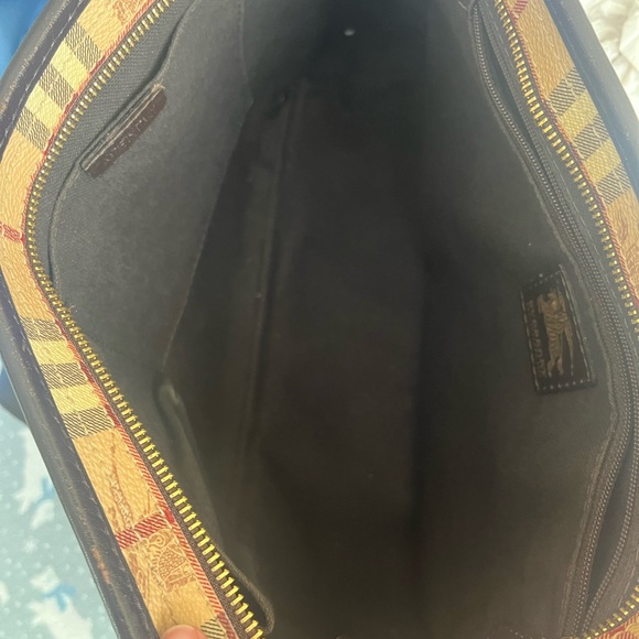 Burberry purse - Picture 7 of 7